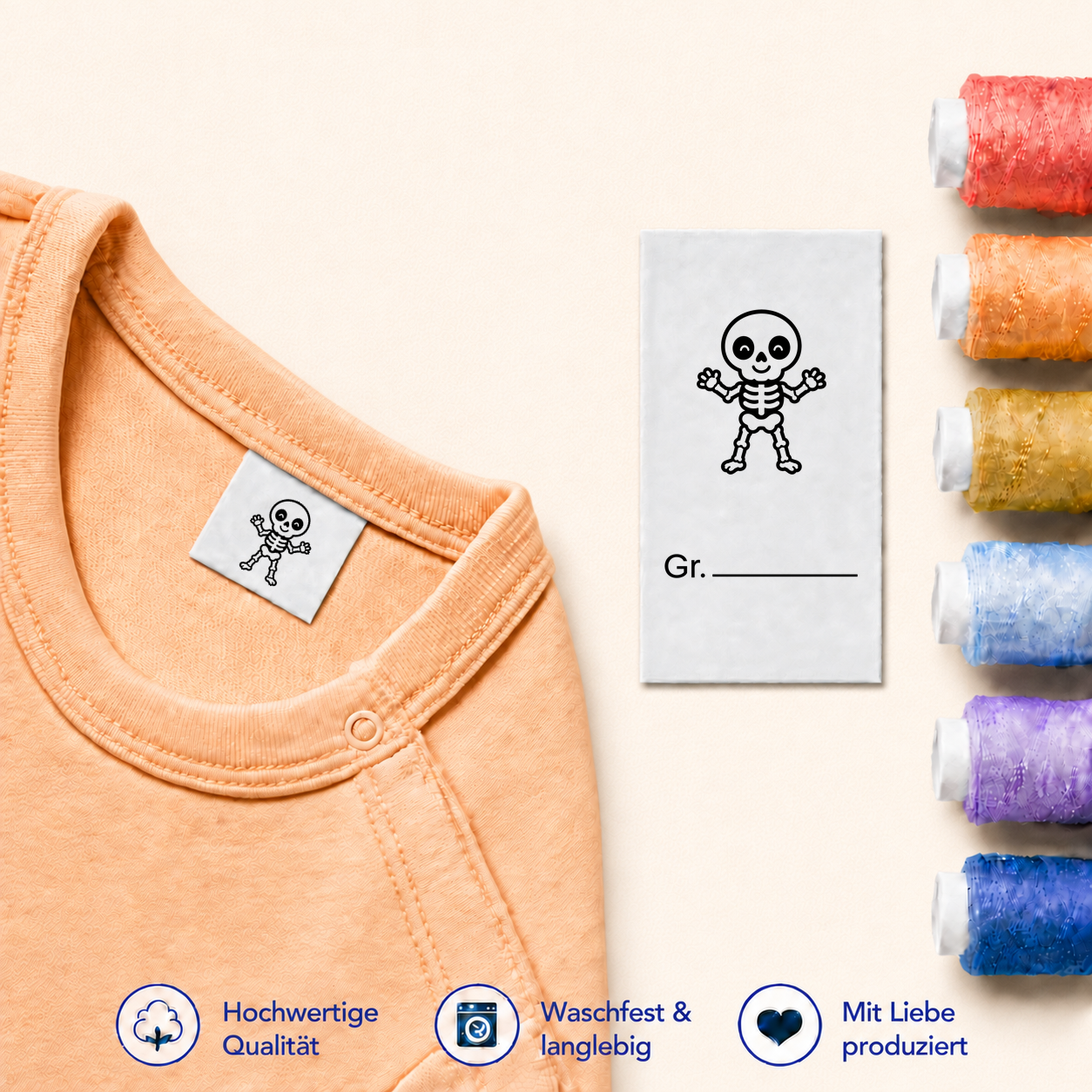 Halloween-Textiletiketten mit Größenfeld – 7 Motive 25 Skelett · Gr. mit Linie