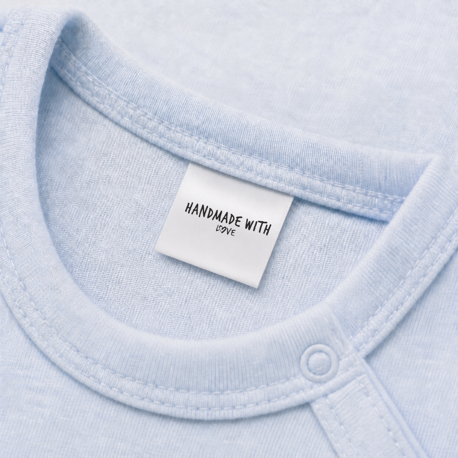 Textiletiketten Handmade with Love mit kleinem Herz 5 Handmade mit kleinem Herz – Anwendung