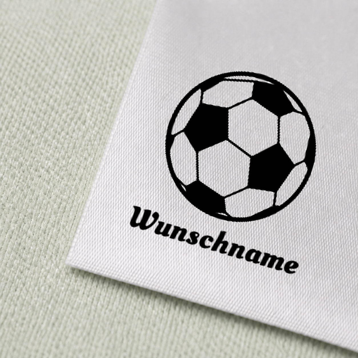 Textiletiketten mit Fußball Motiv und Wunschnamen Namensetiketten 3 Druck und Satin im Detail