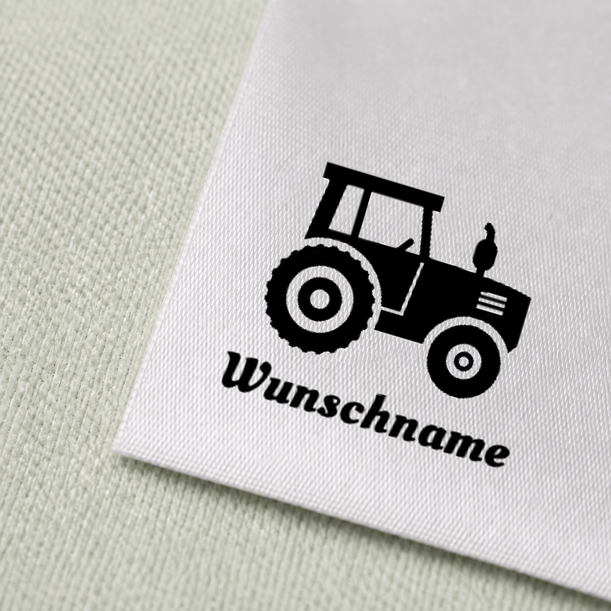 Textiletiketten mit Traktor Motiv und Wunschnamen Namensetiketten 3 Druck und Satin im Detail