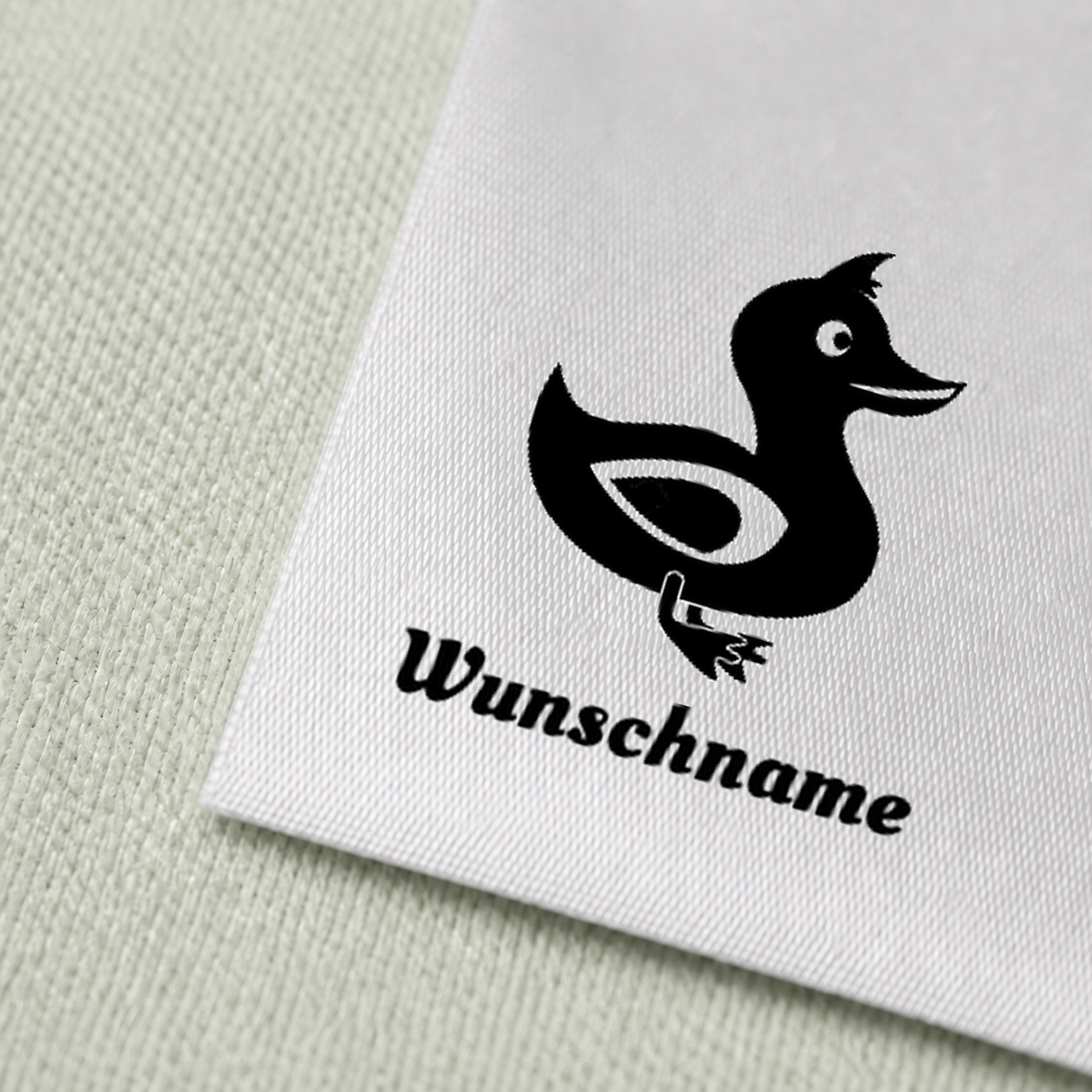 Textiletiketten mit Ente Motiv und Wunschnamen Individuelle Namensetiketten 3 Druck und Satin im Detail