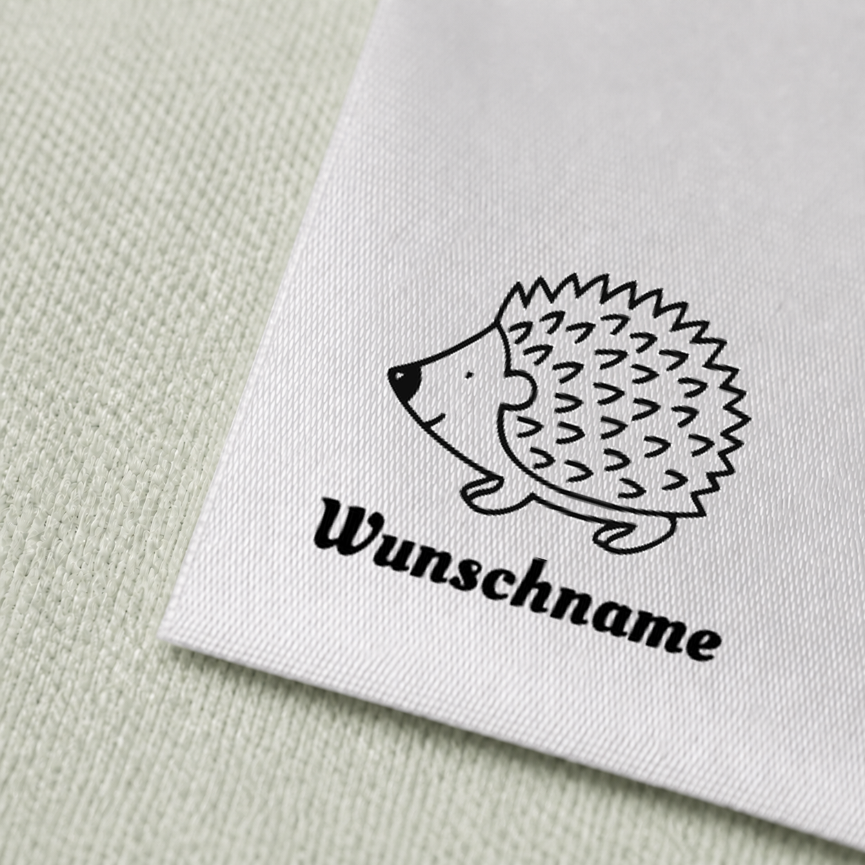 Textiletiketten mit Igel Motiv und Wunschnamen Individuelle Namensetiketten 3 Druck und Satin im Detail